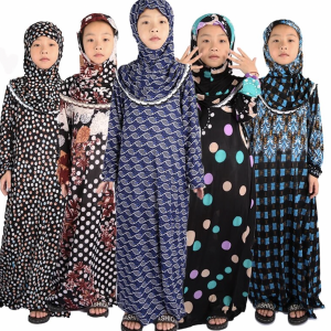 Robe de prière enfant